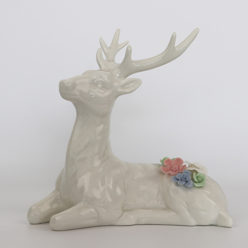 Deer Ceramiczne dekoracje na Boże Narodzenie