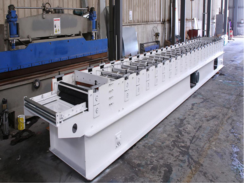 Maszyna do formowania rolek dachowych dla YX25-190-760 (typ Tajwan)
