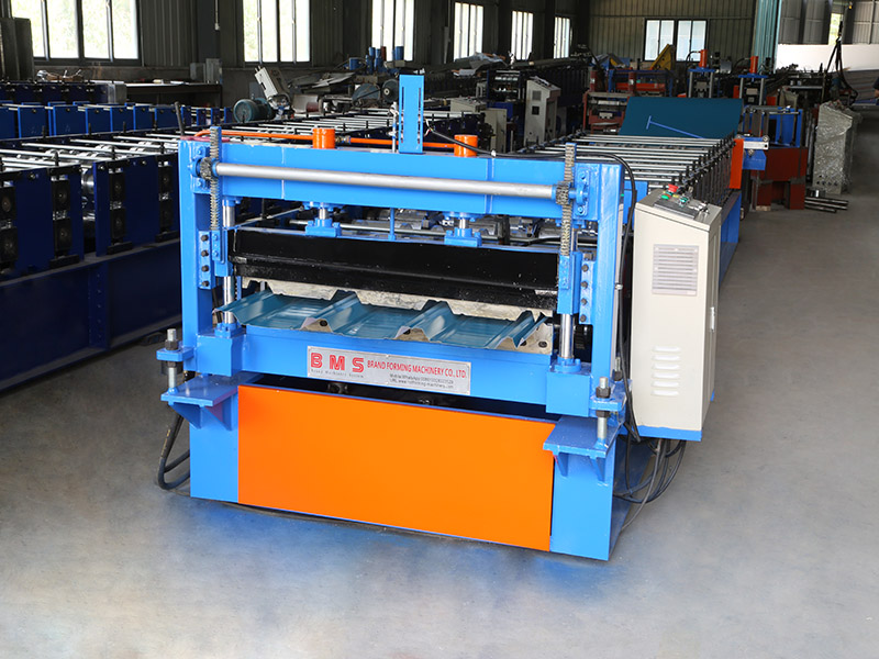 Maszyna do formowania rolek paneli dachowych dla YX35-117-1000